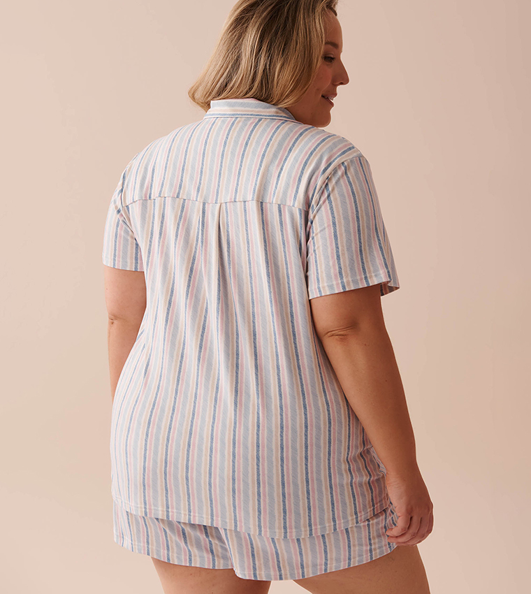 قميص مخطط بازرار