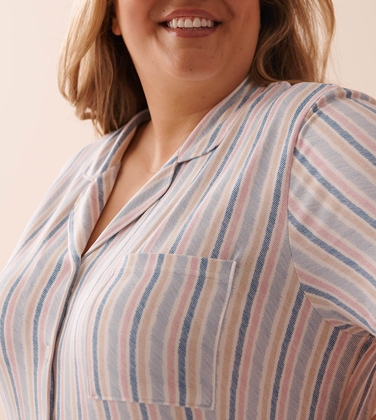 قميص مخطط بازرار