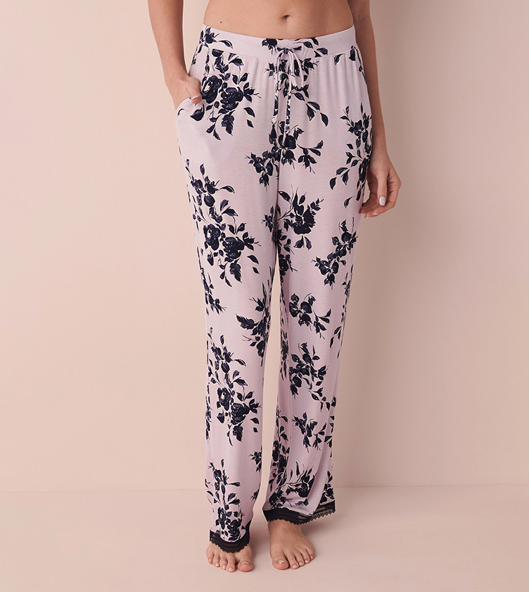 Pants top with roses