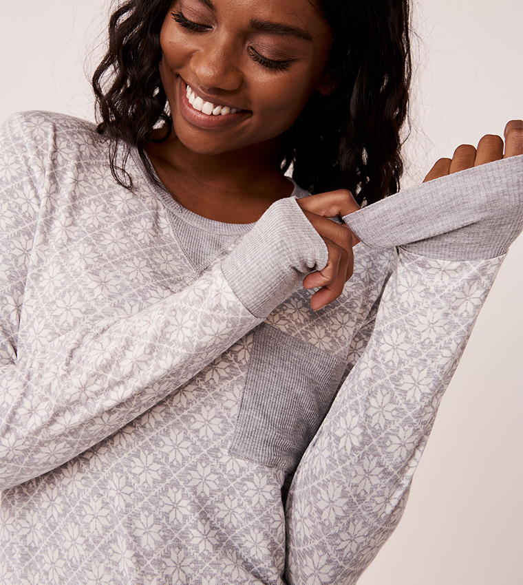 Buy La Vie En Rose CHRISTMAS Pajama Set In Beige 6thStreet Qatar