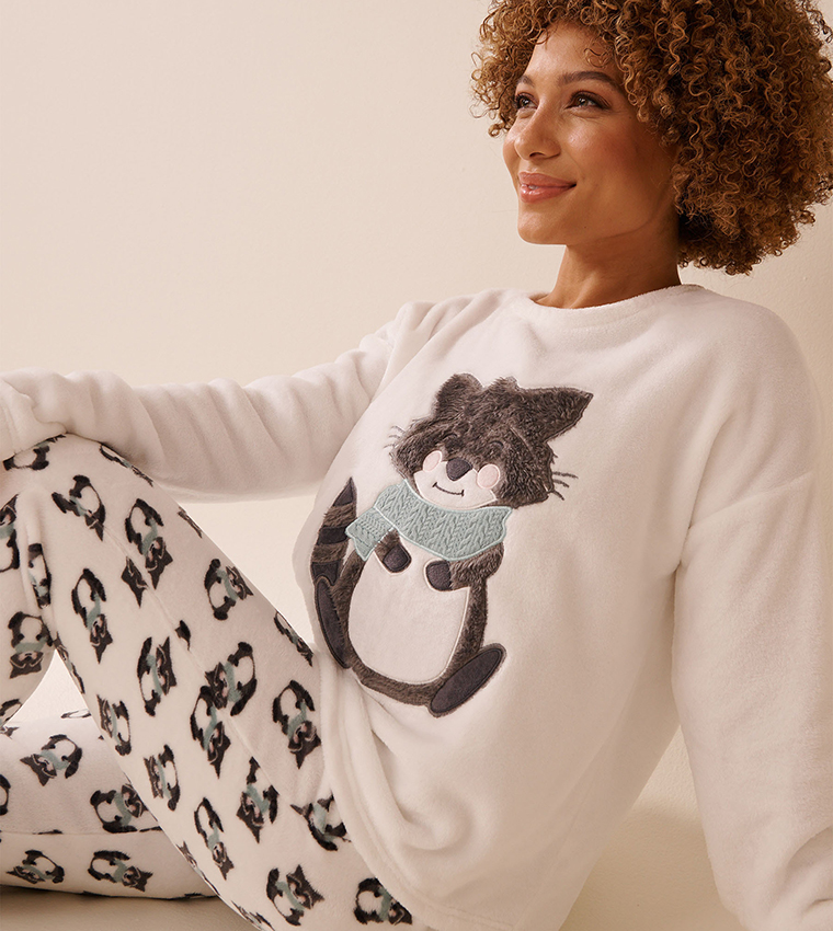 طقم بيجاما بلش بطبعة 