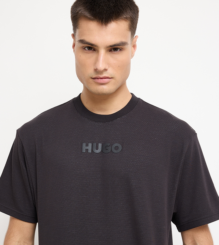 DAKTAI Logo Detail Short Sleeves T-Shirt