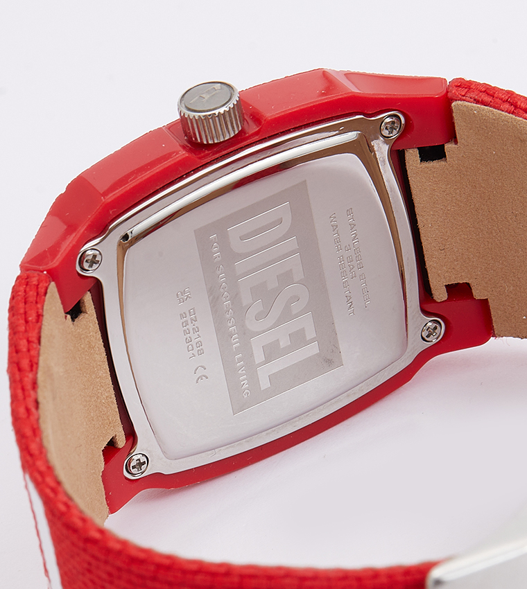 Cliffhanger Analog Watch
