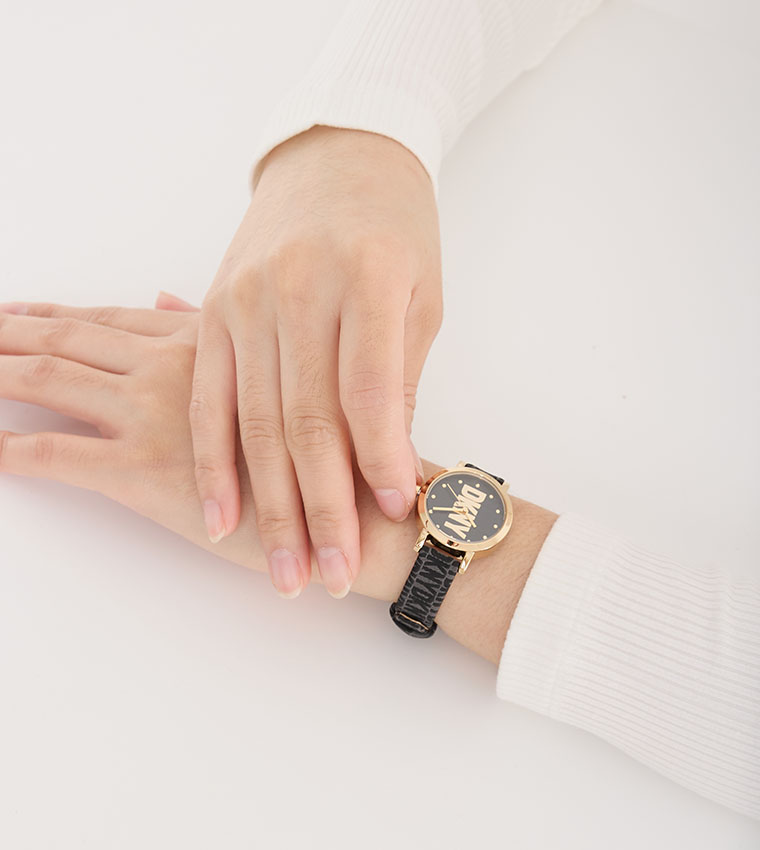 ساعة أنالوج سوهو ميدي بخلفية سوداء