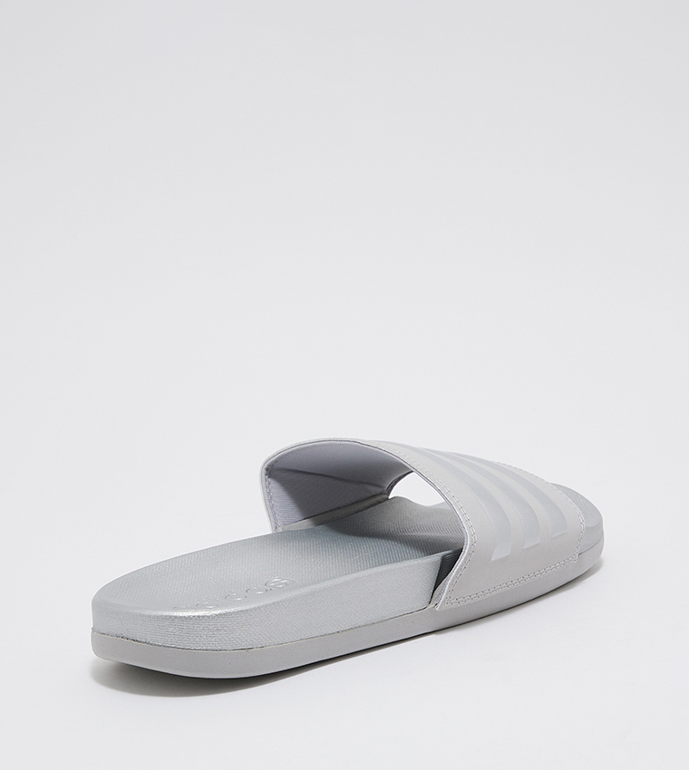 White and silver online adidas slides