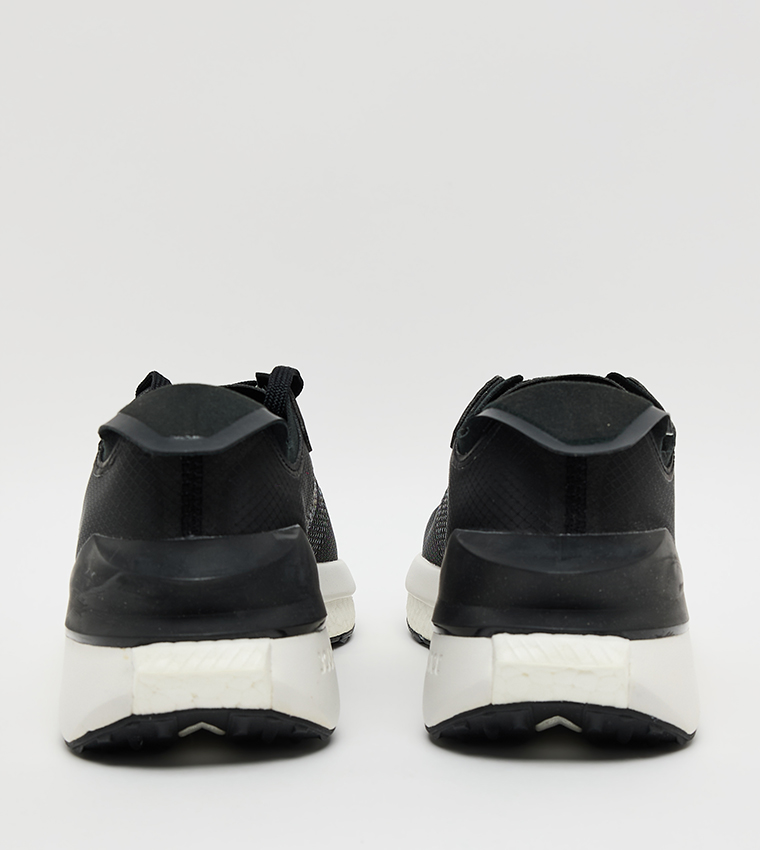 AVRYN Lace-Up Runner Sneakers