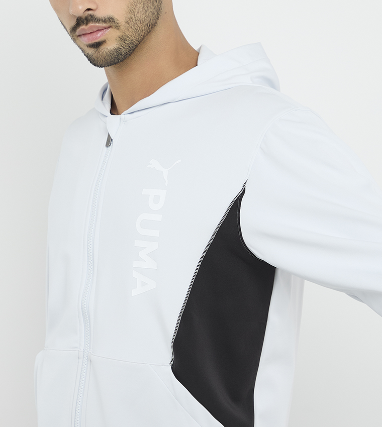 جاكيت بطبعة شعار وهودي 