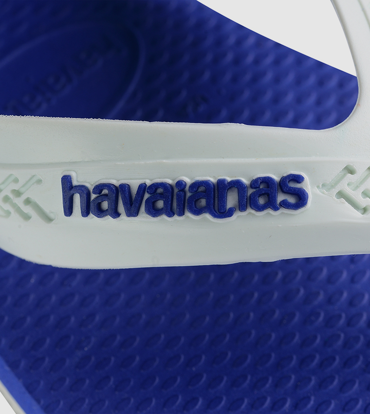 Contrast Strap Detail Textured Flip-Flops