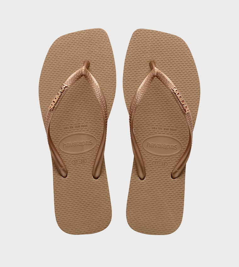 فليب فلوب ميتاليك بمقدمة مربعة وشعار 