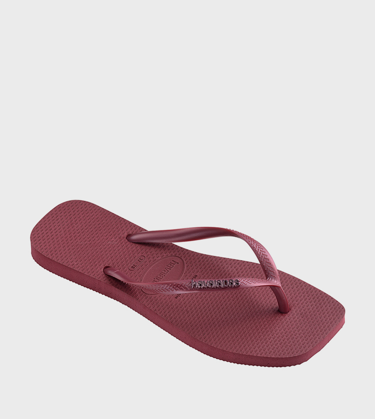 فليب فلوب ميتاليك بمقدمة مربعة وشعار 