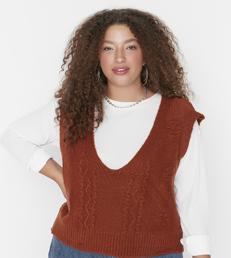 Buy Trendyol Cable Knit Sleeveless Sweater In Tan 6thStreet Qatar