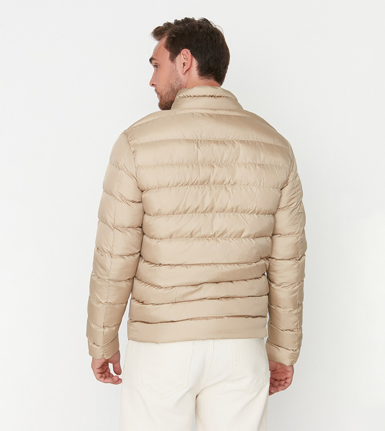 جاكيت بافر بياقة واقفة 