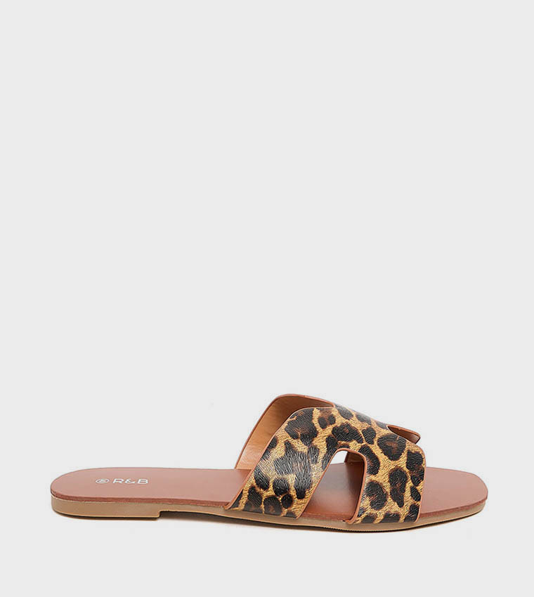 Animal Patterned Flat Sandals