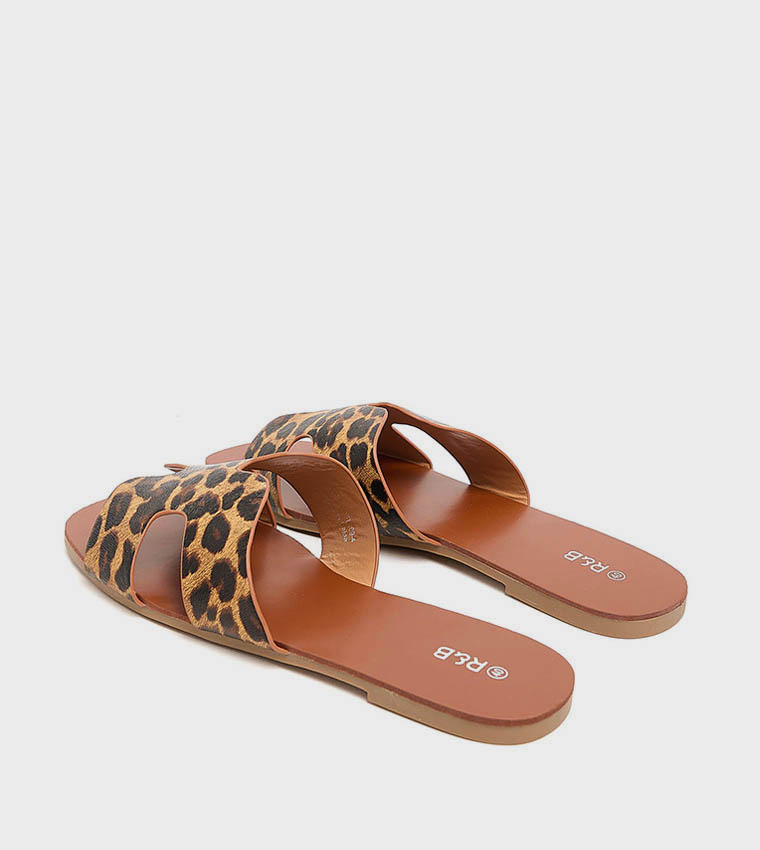 Animal Patterned Flat Sandals