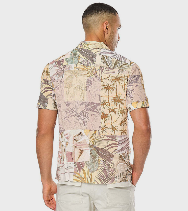 Patterned Shirt with Revere Collar and Short Sleeves
