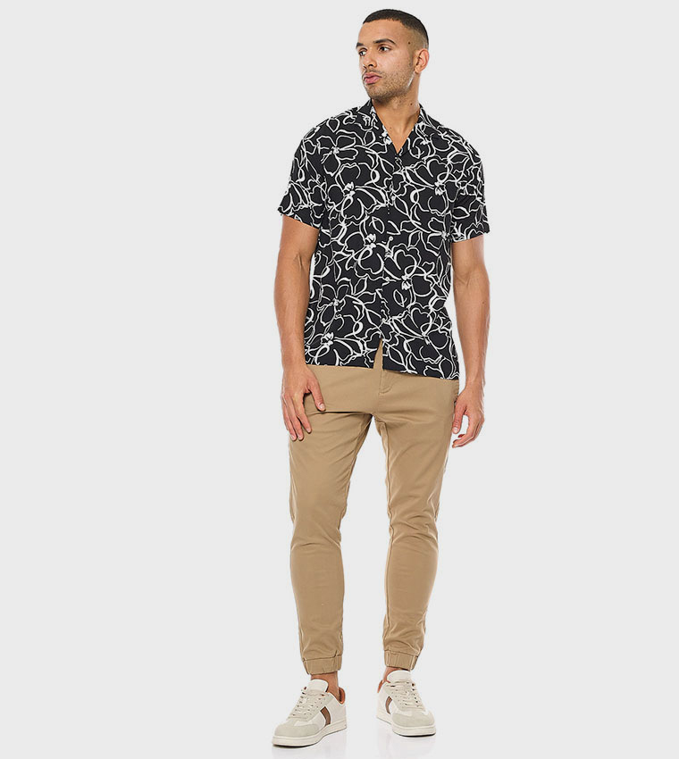 Patterned Shirt with Revere Collar and Short Sleeves