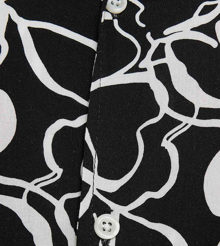 Patterned Shirt with Revere Collar and Short Sleeves