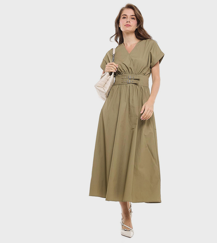 Solid Dress with V-Neck and Short Sleeves