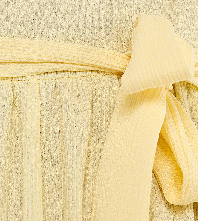Textured Sleeveless Tiered Dress with Crew Neck