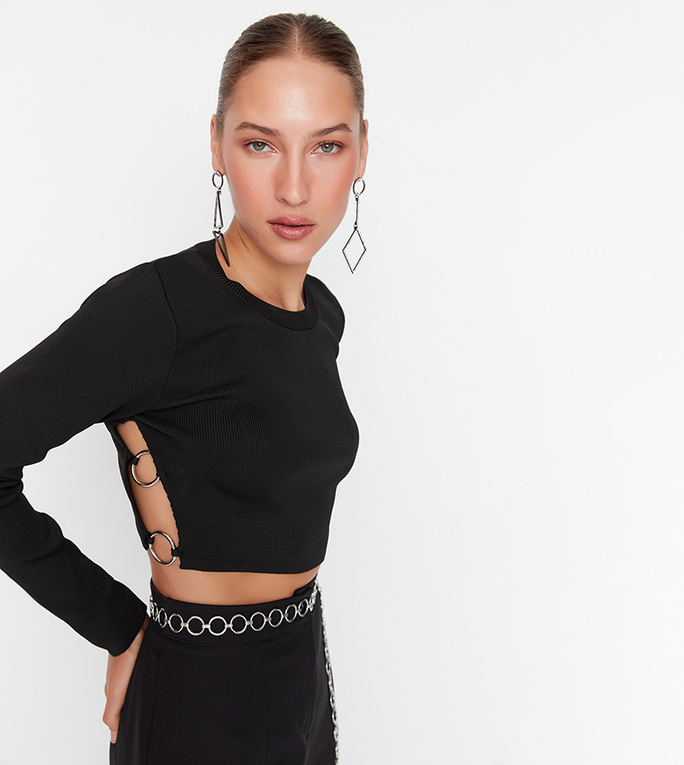 Buy Trendyol Crew Neck Ring Detailed Casual Top In Black | 6thStreet Qatar