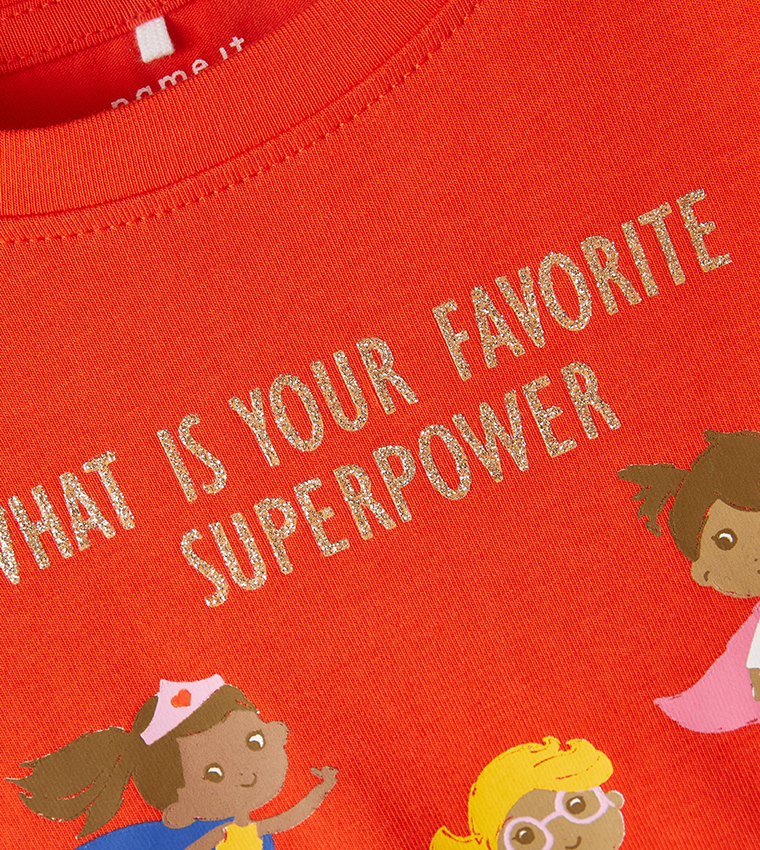 تيشيرت بياقة دائرية بطبعة