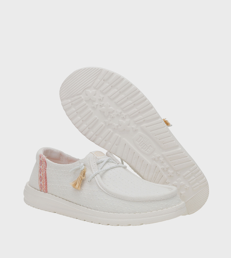 حذاء سليب أون كانفاس 