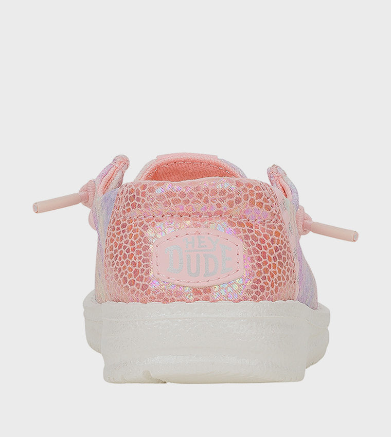 حذاء سليب اون لامع 