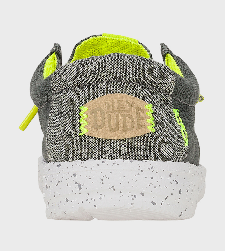 حذاء سليب اون 