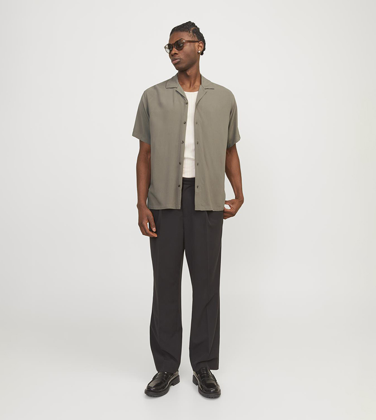Solid Short Sleeves Shirt