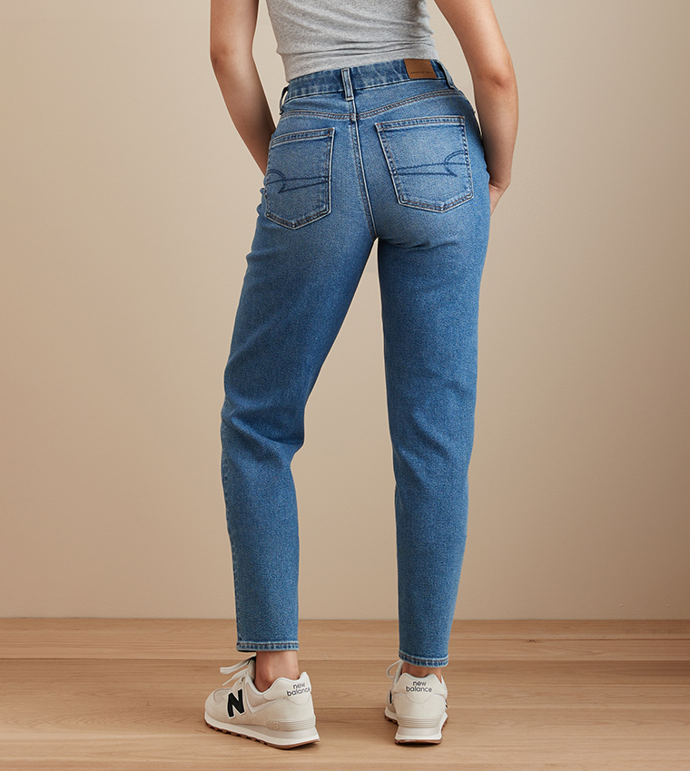 Faded Mom Fit Jeans