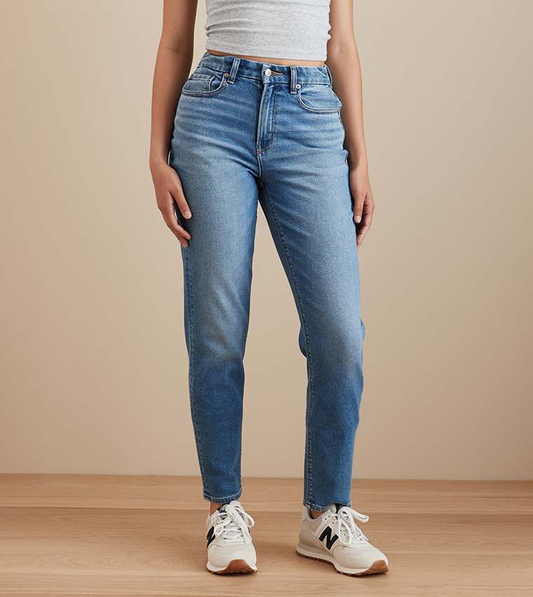 Faded Mom Fit Jeans