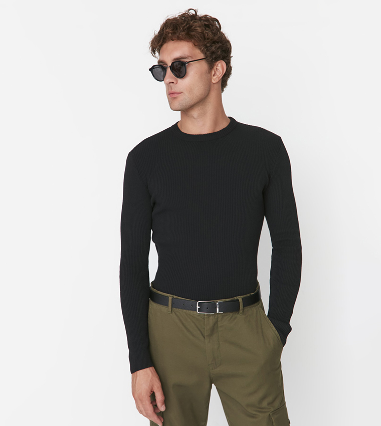 Buy Trendyol Fitted Slim Fit Crew Neck Basic Sweater In Black 6thStreet Saudi Arabia
