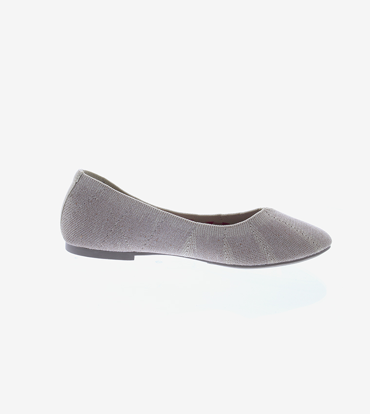 Buy Skechers Casey USA Champain In White 6thStreet Saudi Arabia