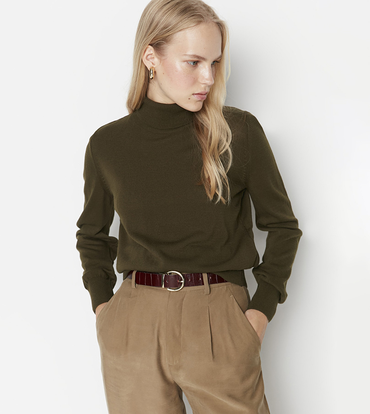 Khaki pants and sweater best sale