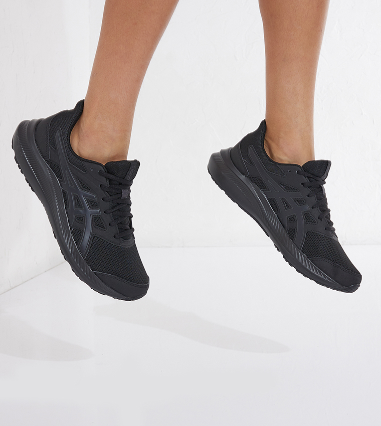 Buy Asics Jolt 4 Lace Up Running Shoes In Black | 6thStreet Qatar | Laufschuhe