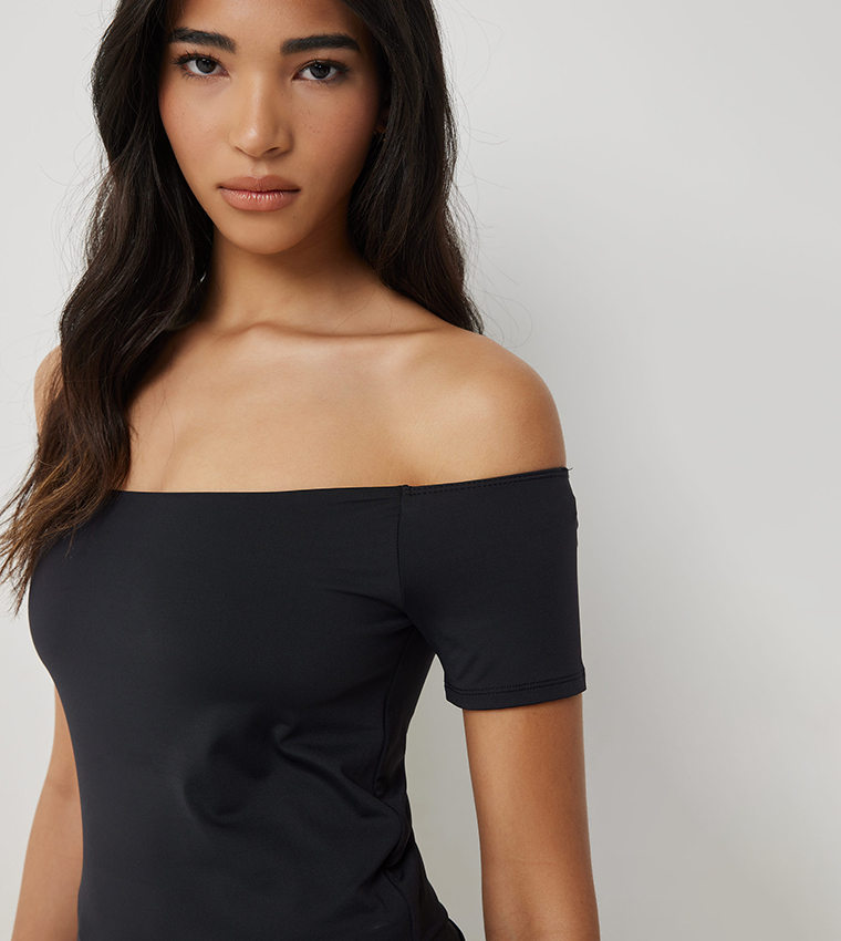 Contour Off Shoulder Crop Top