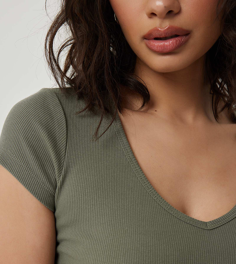 Ribbed V-Neck Short Sleeves Top