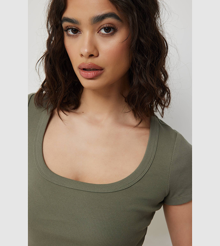 Ribbed Scoop Neck Crop Top