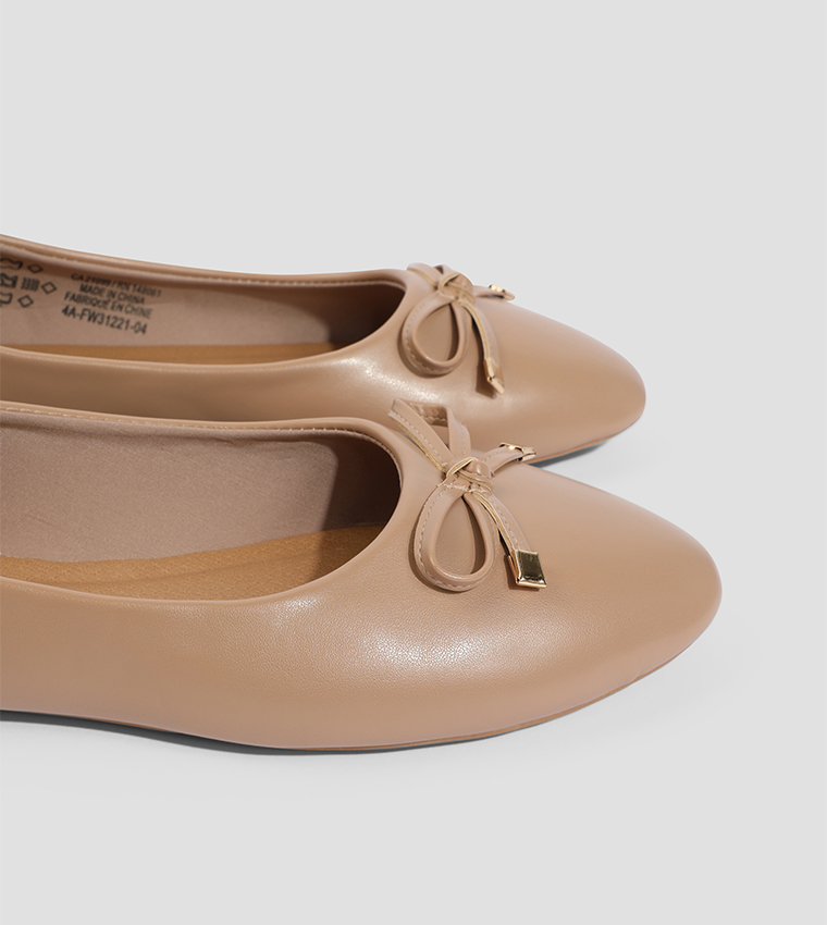 حذاء باليرينا مزين بفيونكة