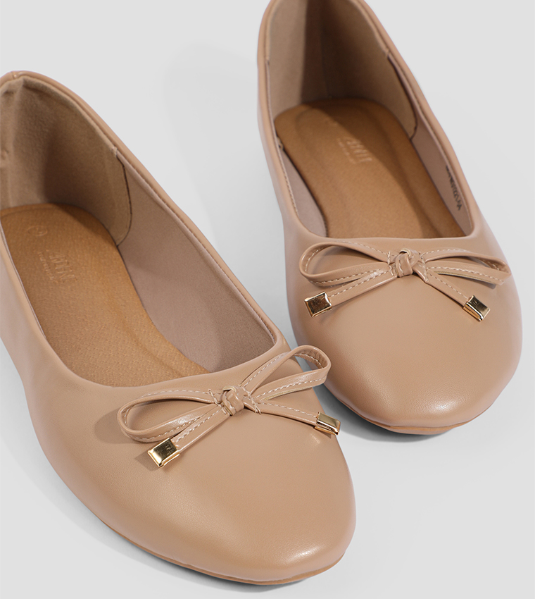 حذاء باليرينا مزين بفيونكة