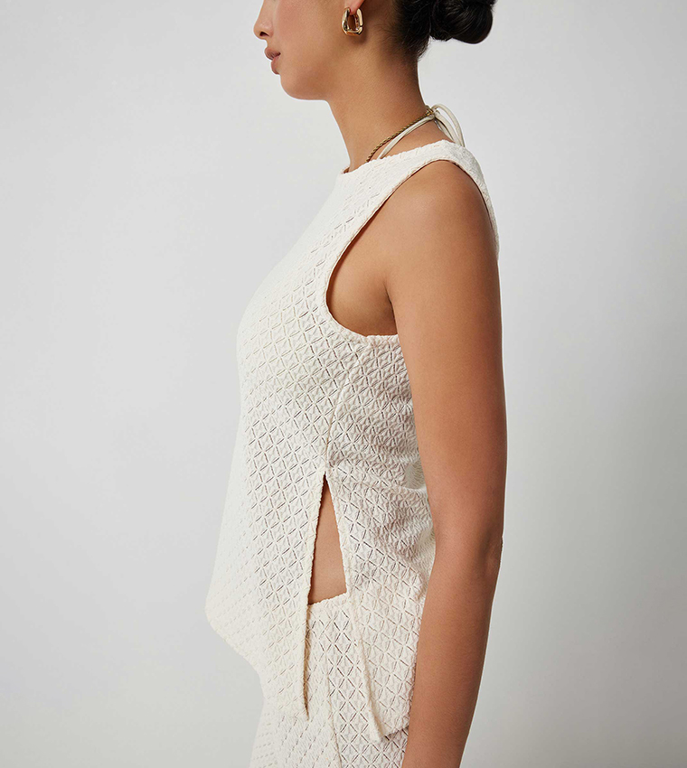 Crochet Knitted Sleeveless Top