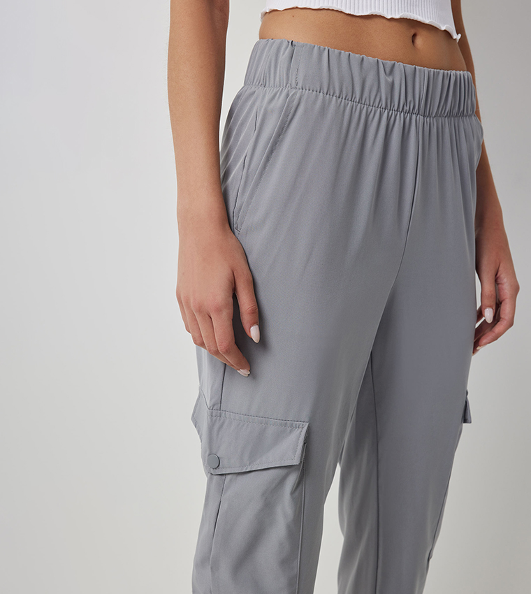 Solid Elastic Waist Cargo Joggers