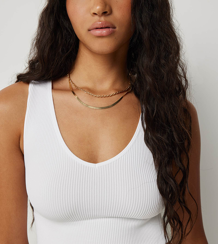 Solid V-Neck Seamless Crop Top