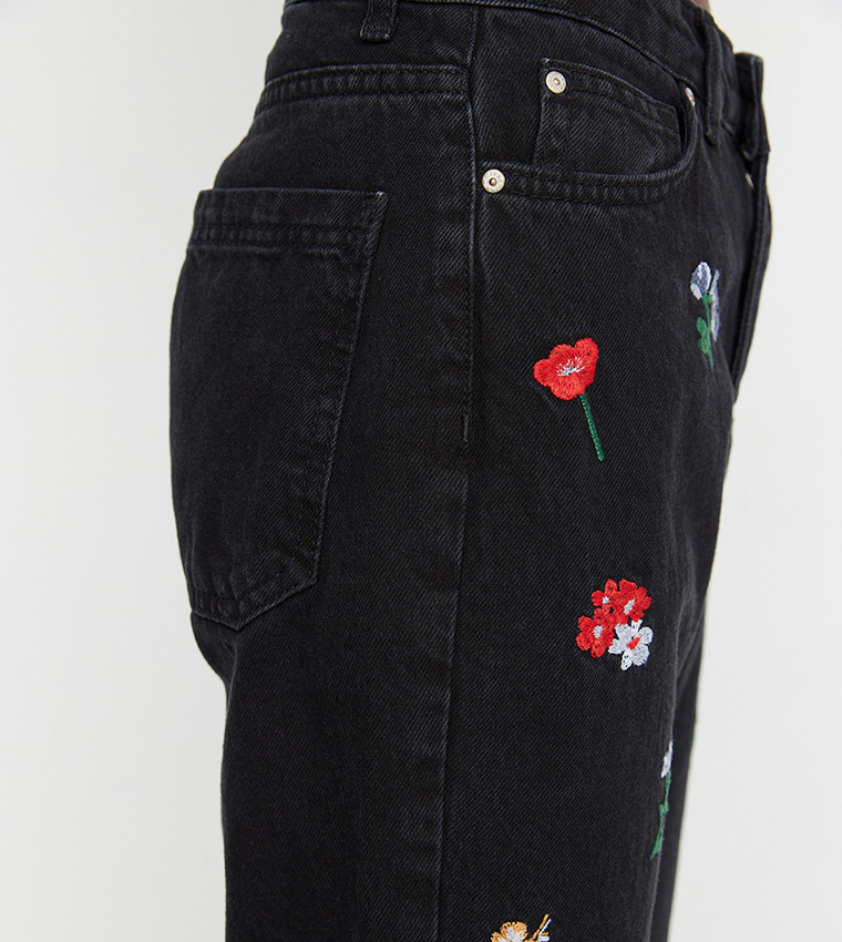 Buy Trendyol Embroidery Detailed High Waist Mom Jeans In Grey