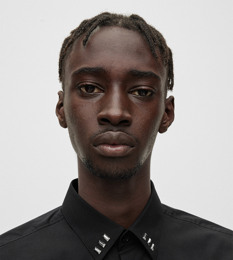 Slim-Fit Shirt with Collar Rivets