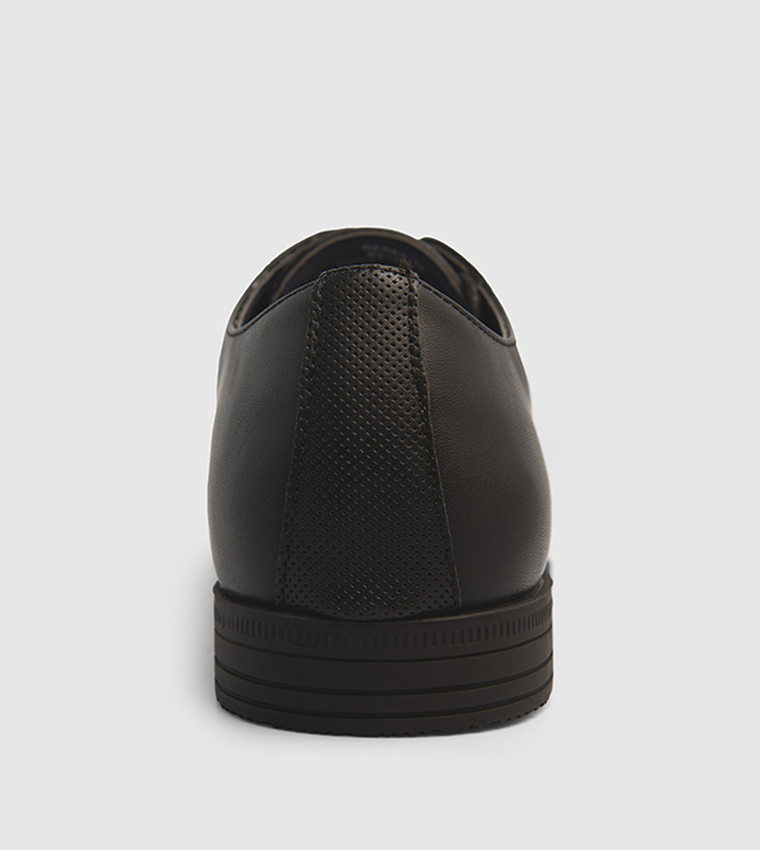 DEREK Solid Lace-Up Shoes