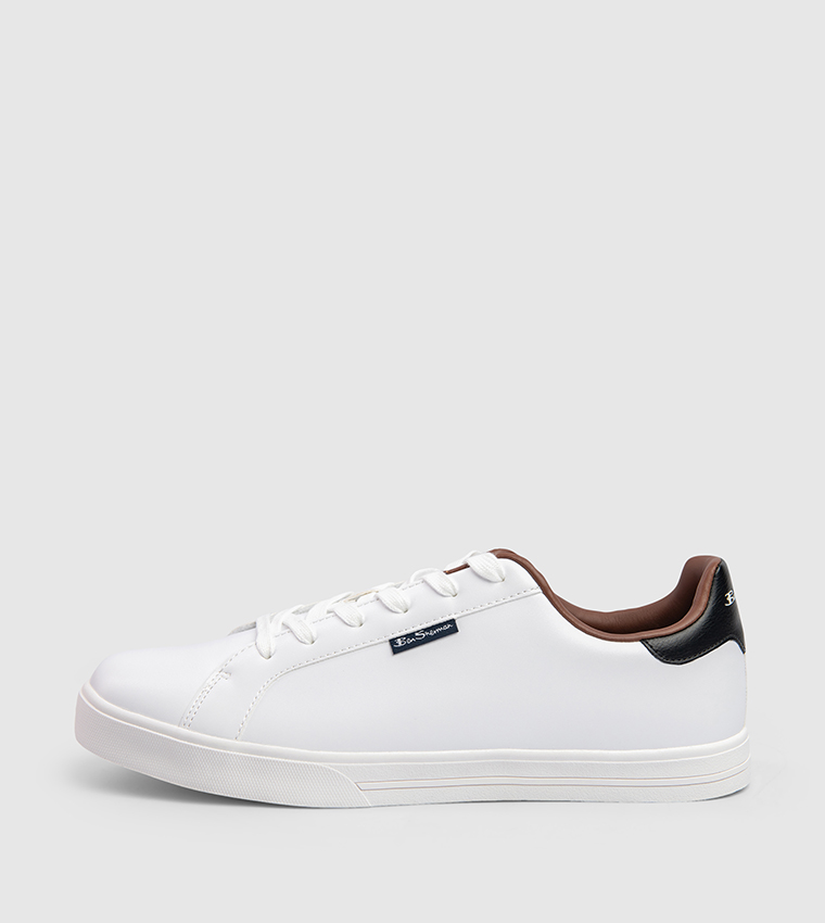 CHASE Lace-Up Sneakers