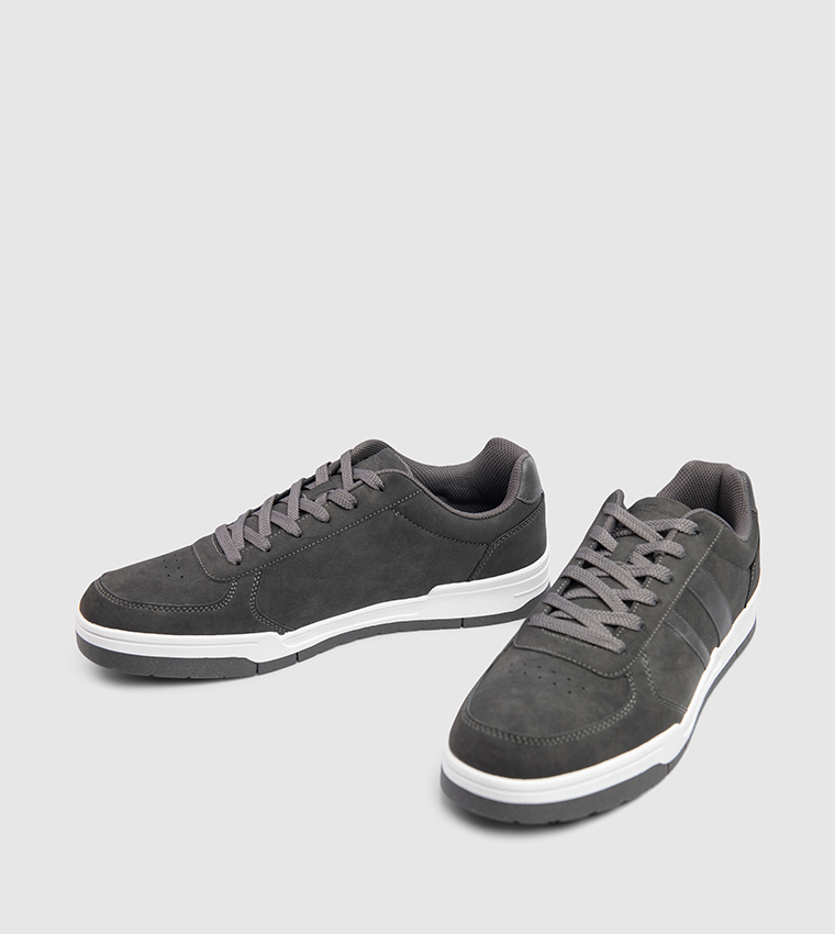 CURVE Lace-Up Sneakers