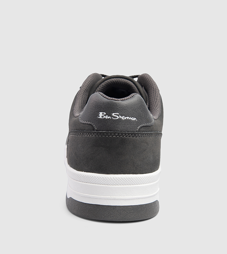 CURVE Lace-Up Sneakers