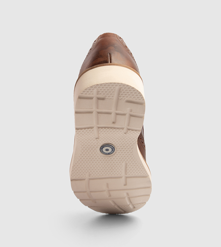 HAMPTON Waxy Leather Lace-Up Brogues